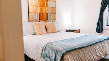 2 bedrooms, desk, iron/ironing board, travel cot