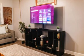 Interior - Walk to the Stadium! Pool, 3 Bed Athens Apartment (Athens)