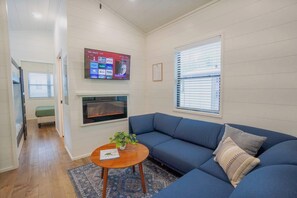 TV, fireplace - Creekside Cabin by Creekside Hideaway (Gatlinburg)