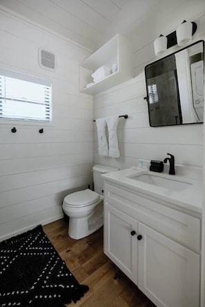 Shower, hair dryer, towels - Groundhog Cabin by Creekside Hideaway (Gatlinburg)