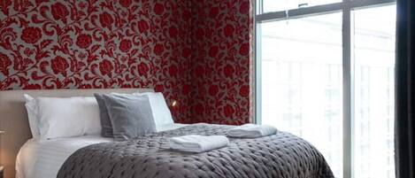 1 slaapkamer, een strijkplank/strijkijzer, reisbedje, wifi