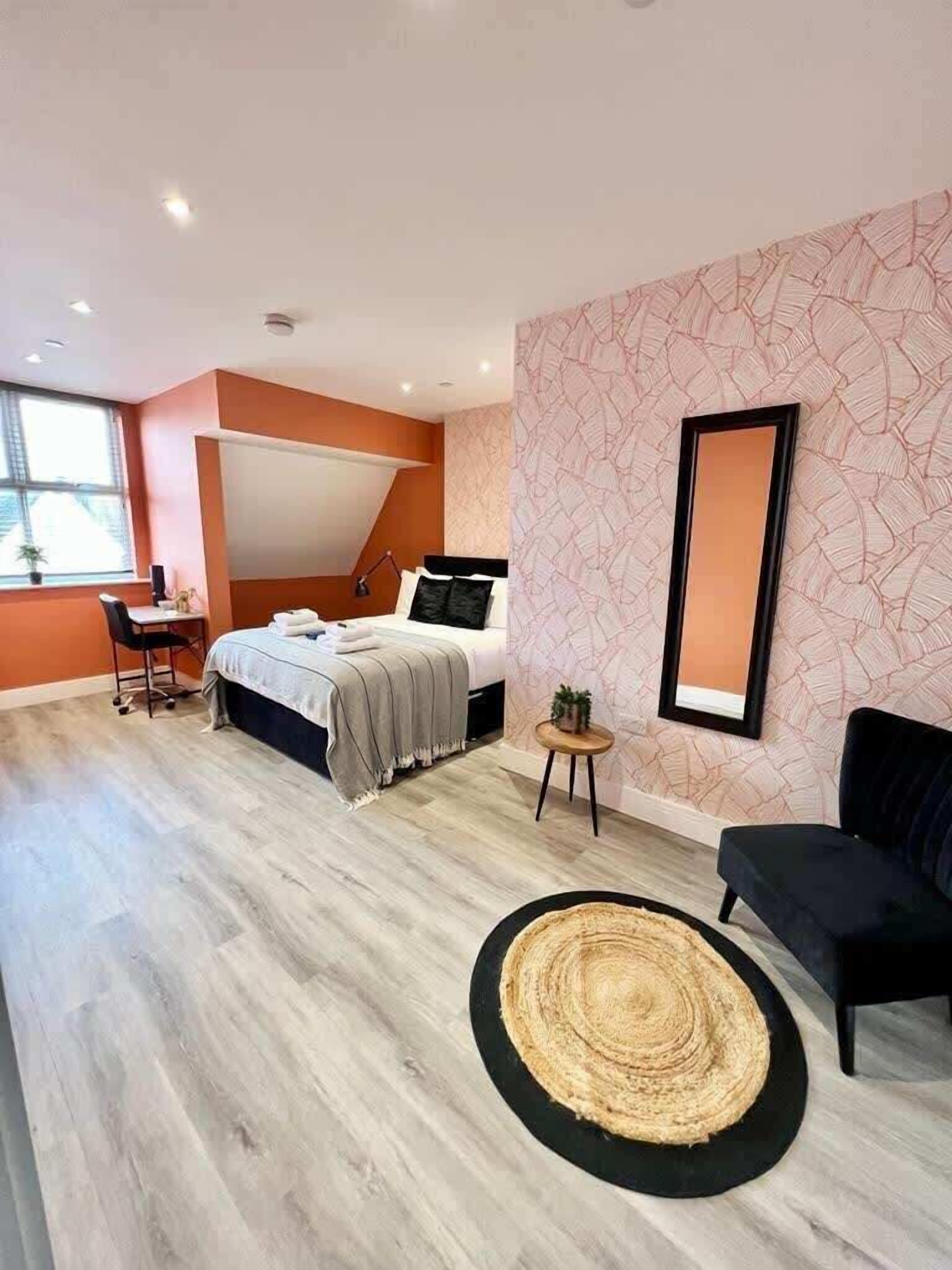 2 bedrooms, iron/ironing board, travel cot, WiFi