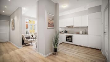 Apartment, 3 Schlafzimmer | Wohnbereich | Flachbildfernseher