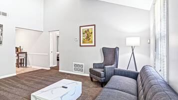 House, Multiple Beds, Kitchen, Garden View | Living area | 40-inch TV with digital channels