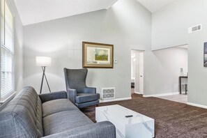 House, Multiple Beds, Kitchen, Garden View | Living area | 40-inch TV with digital channels