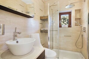 Family Villa | Bathroom