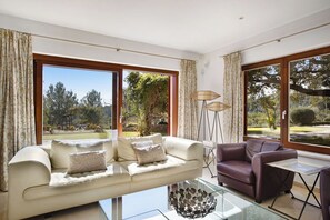 Family Villa | Living area