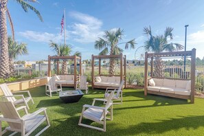 Terrace/patio - Panama Paradise Gulf Views & Resort Amenities (Panama City Beach)