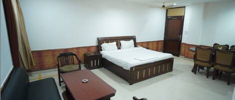 Ducha, cabezal de ducha tipo lluvia, toallas