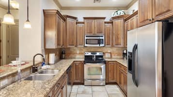 Condo, Multiple Beds, Patio, Mountain View (Red Cliffs) | Private kitchen | Fridge, microwave, oven, stovetop