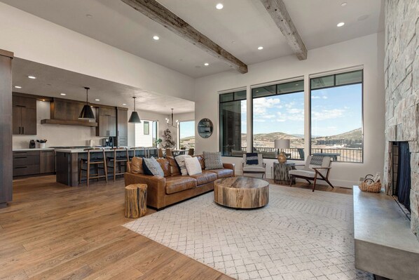 House, Multiple Beds, Hot Tub, Mountain View | Living area | 50-inch TV with cable channels, fireplace