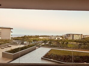 Classic Apartment | Terrace/patio - Accommodation Connect (Hillhead)