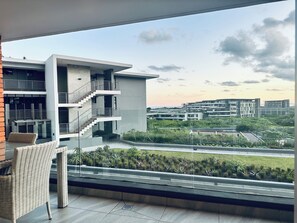 Standard Apartment | Terrace/patio - Accommodation Connect (Hillhead)