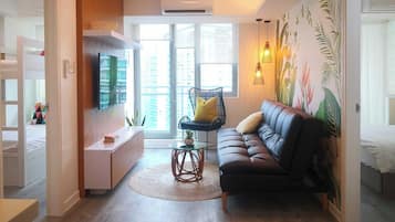 2 bedrooms, in-room safe, desk, iron/ironing board