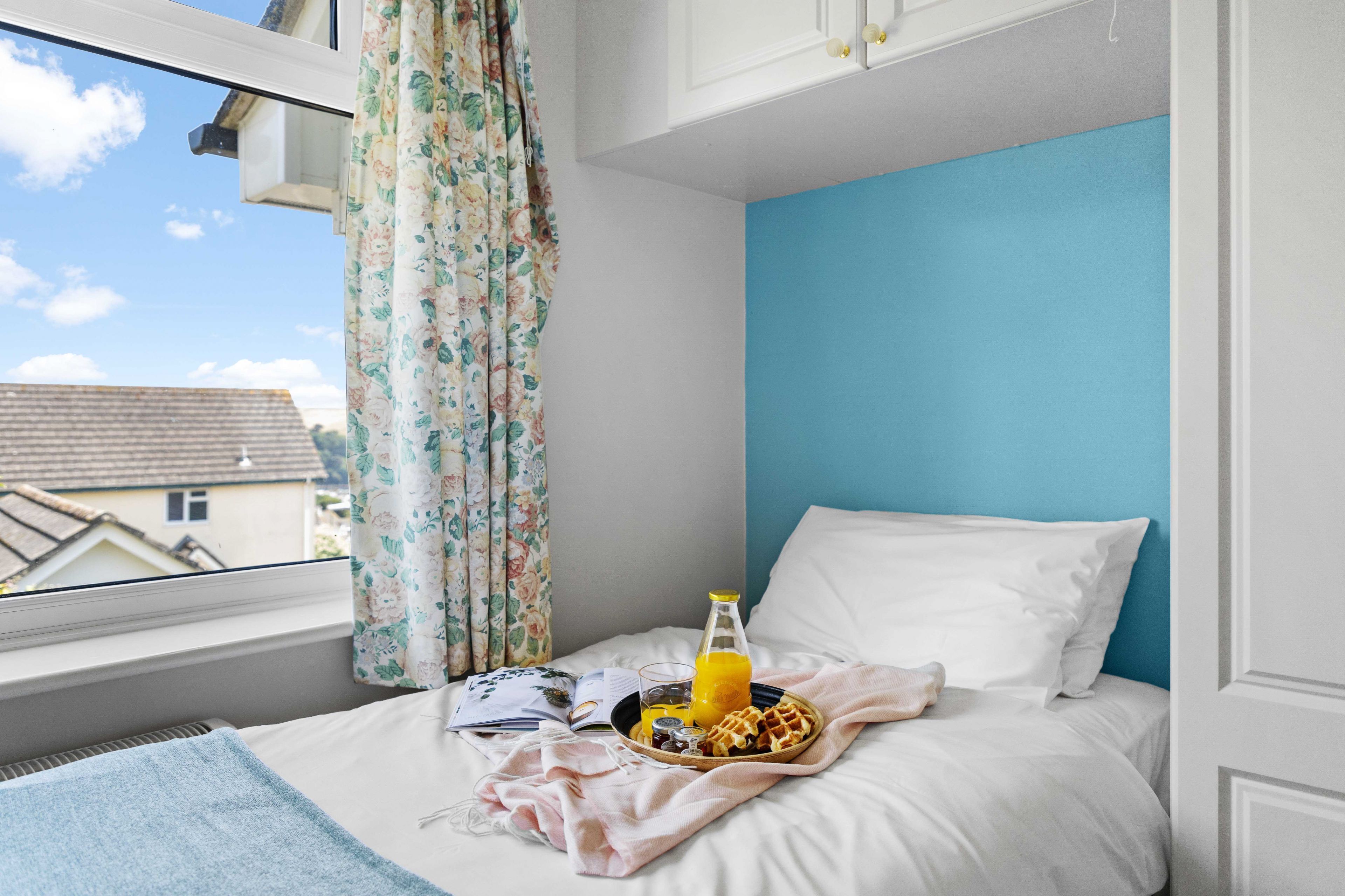The Old Orchard - Sleeps 5 Guests  In 3 Bedrooms - Dartmouth