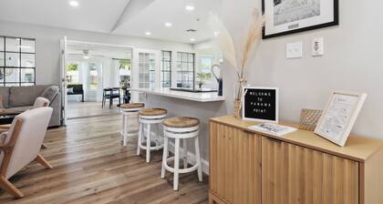 Lake Granbury Waterfront, Fishing, Kayaks, Game Room, Sunroom.
