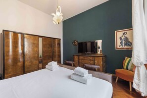 3 habitaciones, ropa de cama de alta calidad y cubrecamas 