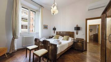 Căn hộ phong cách cổ điển | 3 phòng ngủ, bộ đồ giường cao cấp, chăn bông