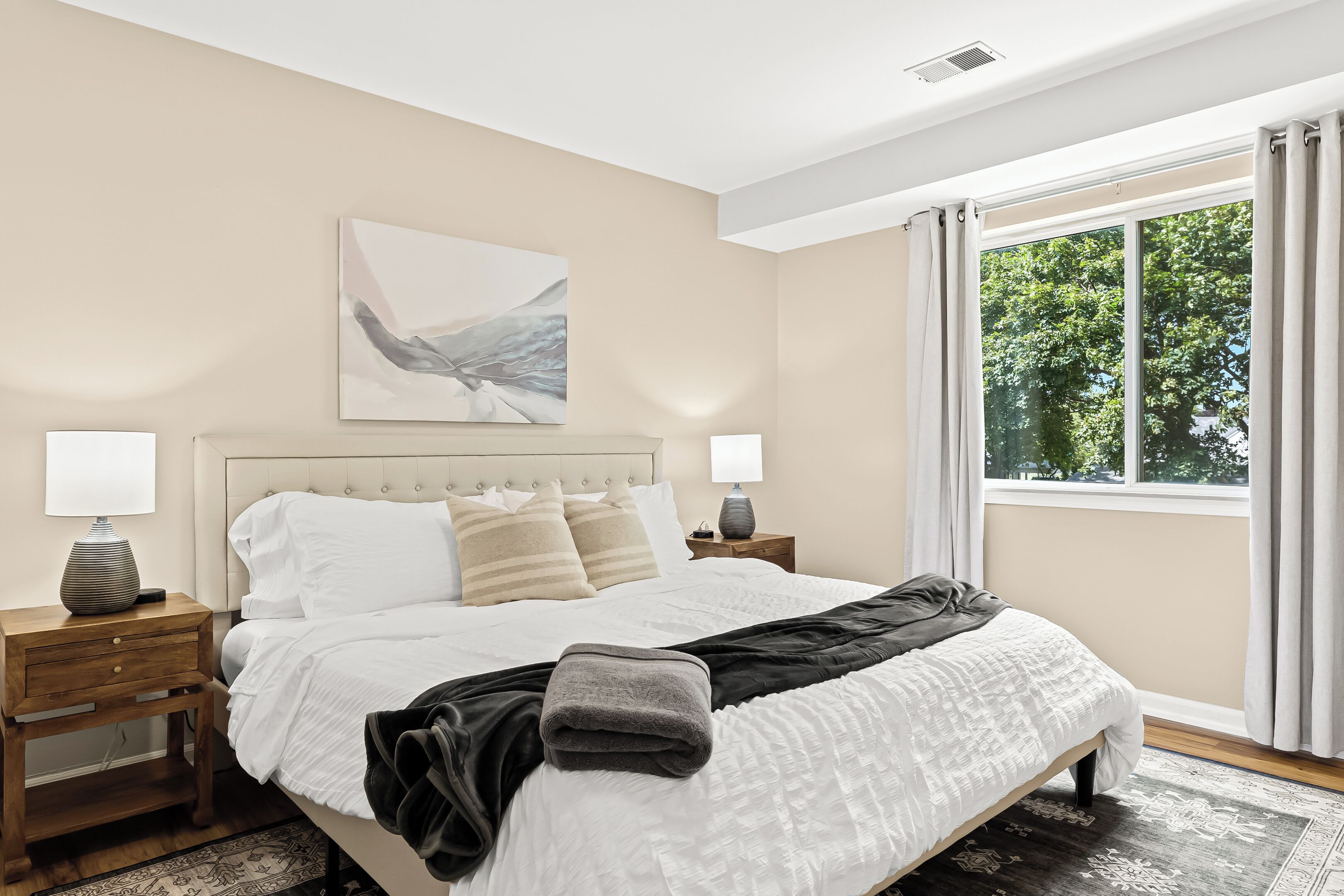 1 室のベッドルーム、アイロン / アイロン台、WiFi (無料)、ベッドシーツ