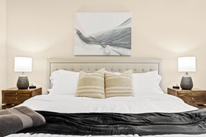 1 slaapkamer, een strijkplank/strijkijzer, gratis wifi, beddengoed