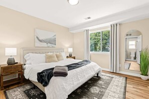 1 habitación, tabla de planchar con plancha, wifi y ropa de cama