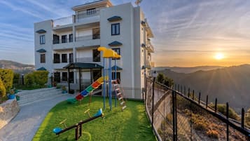 Fachada da propriedade