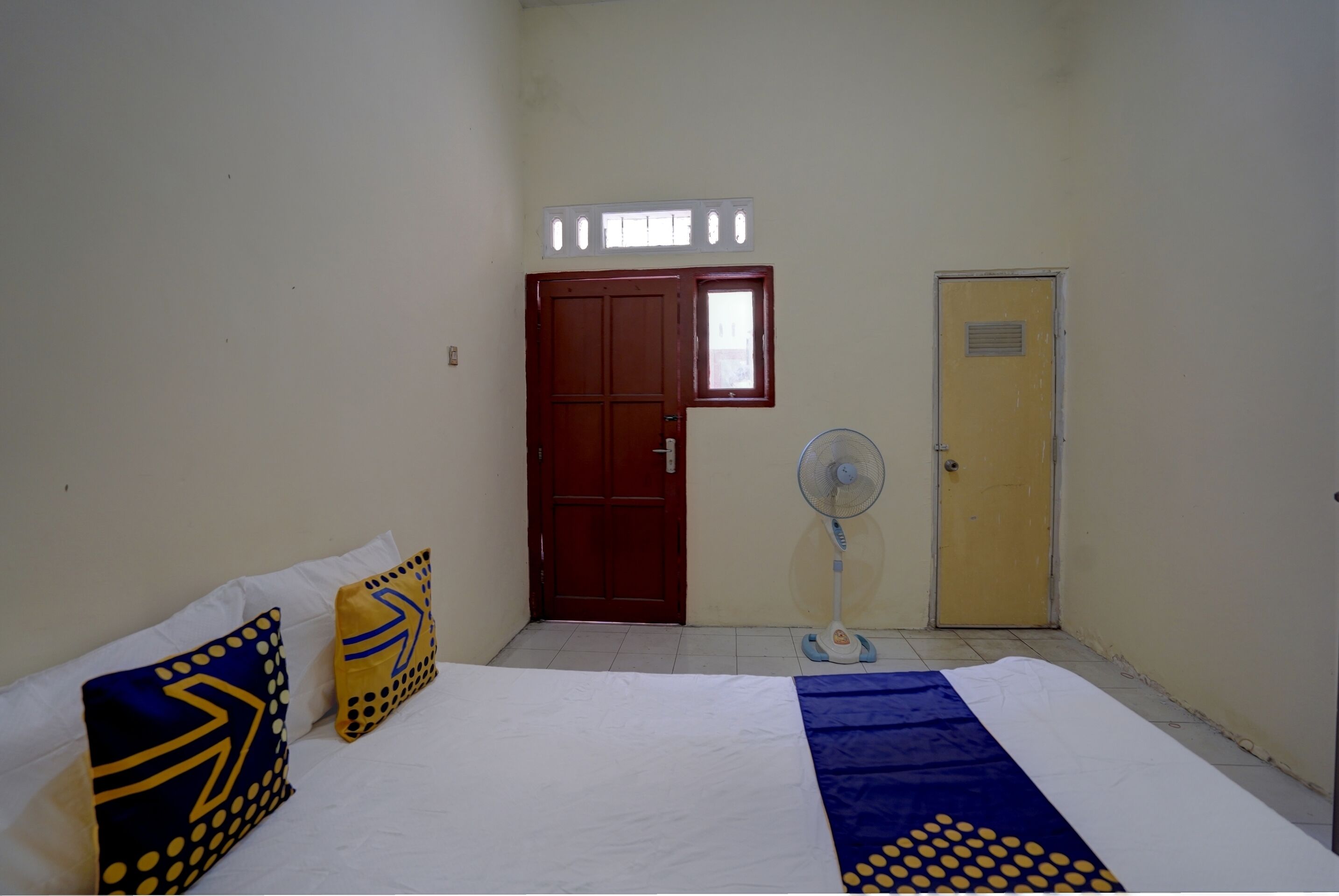 经济双人房 | 笔记本电脑工作区、免费 WiFi、床单