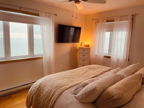 3 chambres, fer et planche à repasser, Wi-Fi, draps fournis