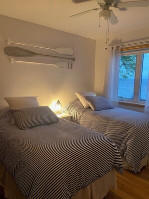 3 chambres, fer et planche à repasser, Wi-Fi, draps fournis