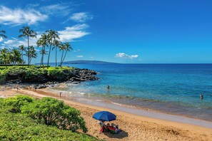On the beach - Elua 1603: Premier Views, Exquisite Updates! (Wailea)