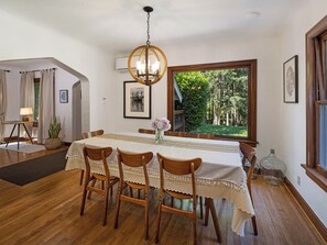 Dining - Newly renovated 1929 cottage near Roche Harbor with modern updates (PLC) (Friday Harbor)