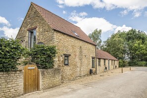 Exterior - The Milking Parlour - Luxury Cottages (Malmesbury)