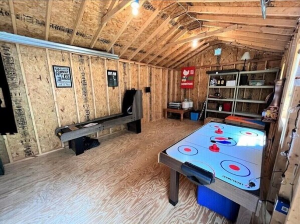 Spielezimmer