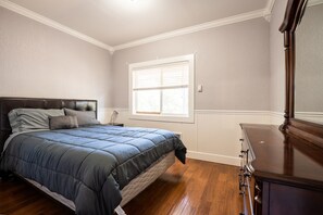 6 habitaciones, tabla de planchar con plancha y wifi gratis 