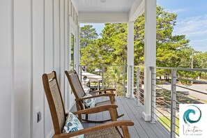 Terrace/patio - Ash in the Sand - Private Pool / Golf Cart / 6 Bikes / Game Room (Santa Rosa Beach)