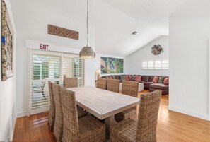 Dining - 3/2 Covered Heated Pool-Pool Table-Very Private (Dania Beach)