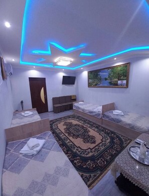 2 bedrooms, bed sheets