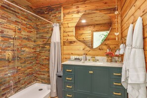 Hair dryer, towels - Heated Cowboy Pool + Stargazing Dome & Yoga Studio Retreat (Spring Branch)
