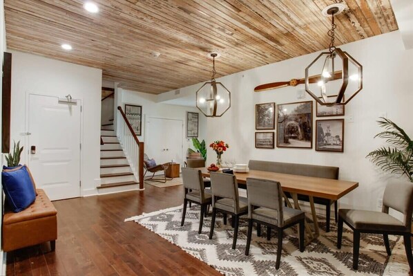 تناول الطعام