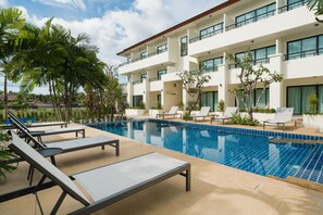 Front of property - Hill Myna Holiday Park & Cafe (Choeng Thale)
