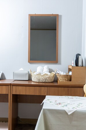 1 camera, insonorizzazione, Wi-Fi gratuito, lenzuola