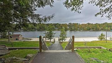 House, 3 Bedrooms | Property grounds