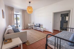 1 bedroom, desk, iron/ironing board, WiFi