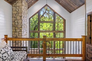 Interior - Southern Honey in Hochatown/Broken Bow, OK (Broken Bow)