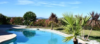 Magnificent villa with swimming pool and panoramic view in St Gely du Fesc