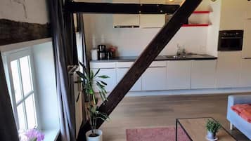 Frigorifero, microonde, forno, lavastoviglie