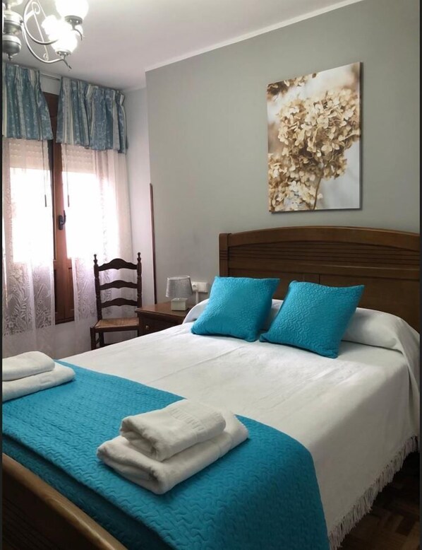 2 bedrooms, iron/ironing board, travel cot, bed sheets