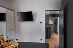 1 ห้องนอน, พื้นที่ทำงานแบบใช้แล็ปท็อป, Wi-Fi ฟรี, ผ้าปูที่นอน