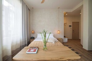 Studio, balcon, vue sur la ville | Commodité de la chambre