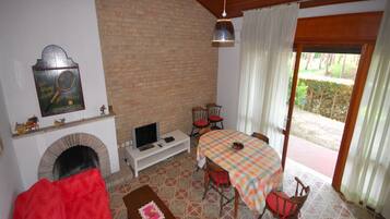 Vila, 3 kamar tidur, patio, pemandangan kebun | Tempat makan